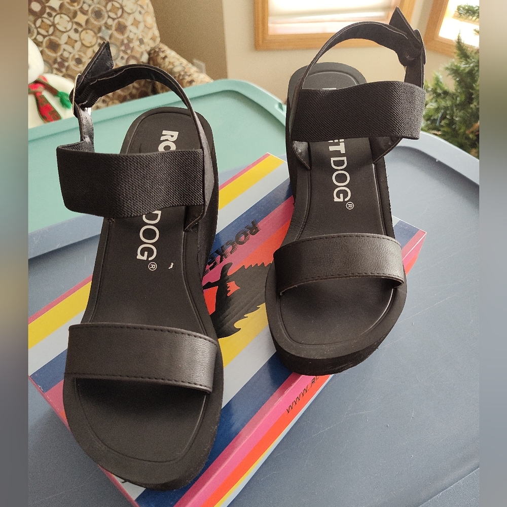 Rocket Dog Black Tampico Sandal, New in Box